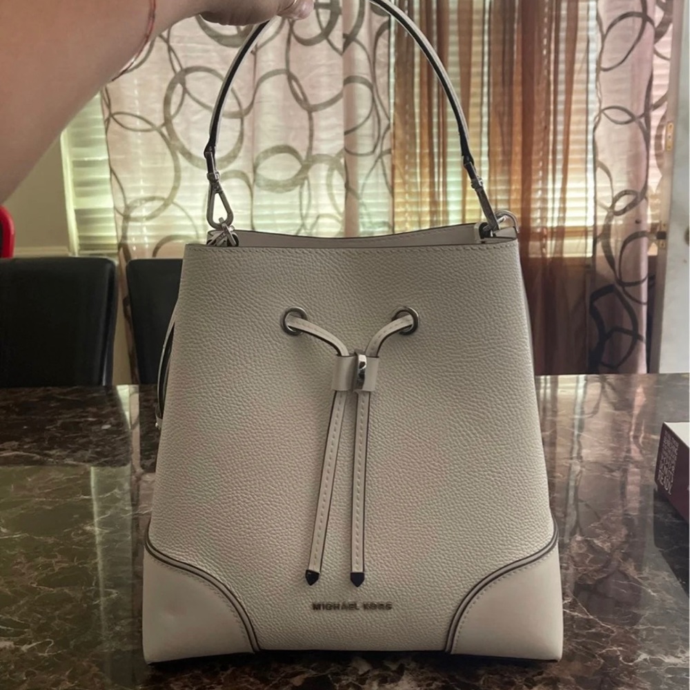 Michael lord Medium bucket bag